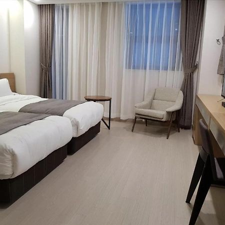 Hotel Ciel Dongtan Hwaseong Bagian luar foto