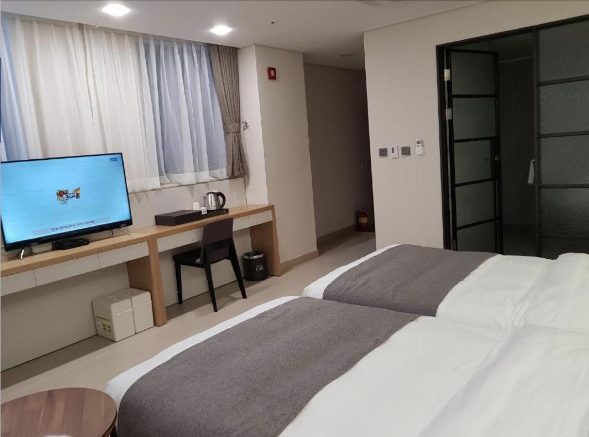 Hotel Ciel Dongtan Hwaseong Bagian luar foto